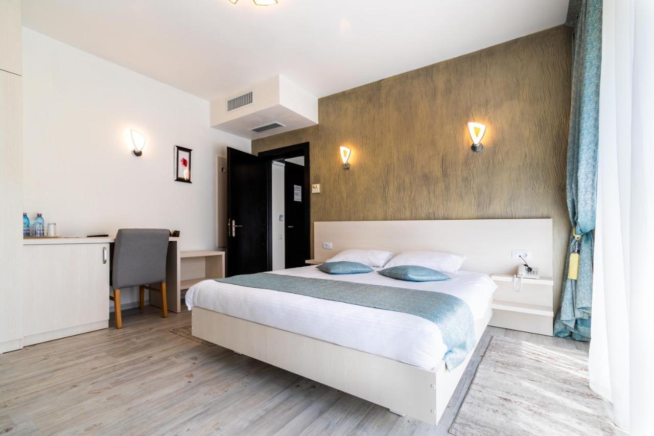Hotel Bulevard Ramnicu Valcea Ngoại thất bức ảnh