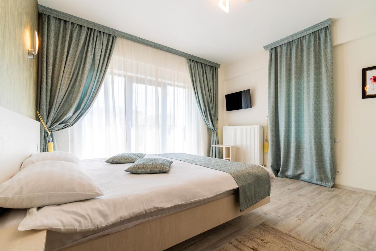 Hotel Bulevard Ramnicu Valcea Ngoại thất bức ảnh