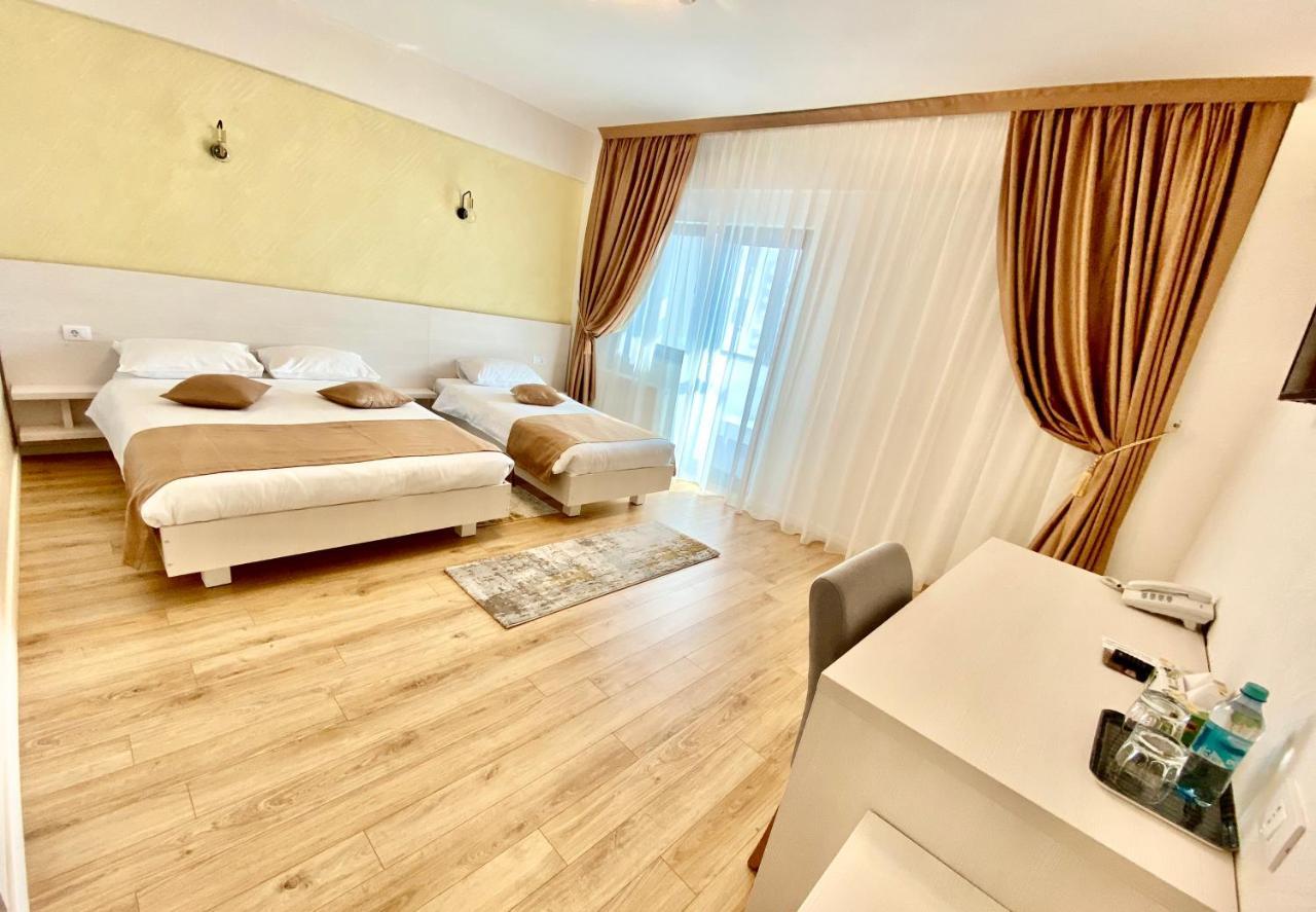 Hotel Bulevard Ramnicu Valcea Ngoại thất bức ảnh