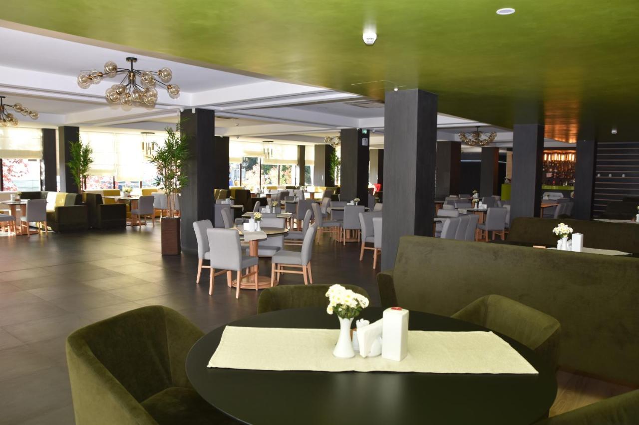 Hotel Bulevard Ramnicu Valcea Ngoại thất bức ảnh